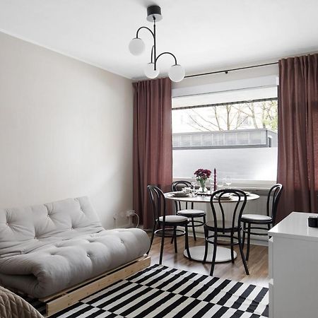 Trendy Nordic Studio By Tram Stop เฮลซิงกิ ภายนอก รูปภาพ