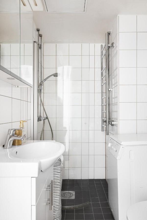 Trendy Nordic Studio By Tram Stop เฮลซิงกิ ภายนอก รูปภาพ